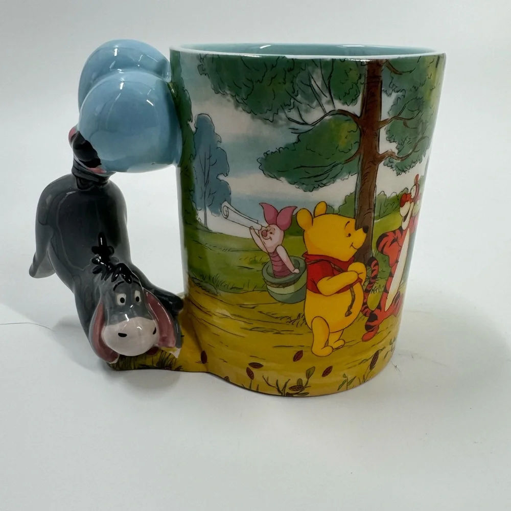 Winnie The Pooh And Eeyore Coffee Mug Chip on Bottom OF CUP NOT VISIBLE - Picture 1 of 11